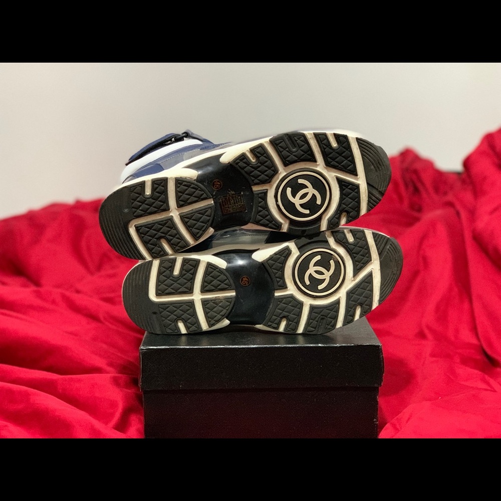 SOLD‼️ Chanel clear/navy blue high top sneakers - Picture 6 of 8